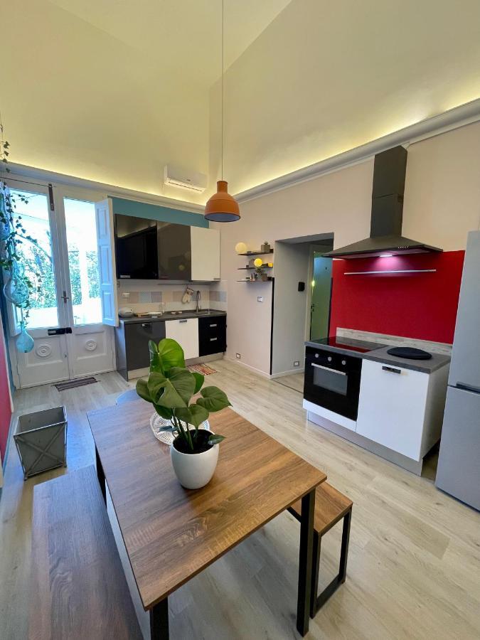 4 Balconi Rooms Paladini B&B E Appartamenti Lecce Eksteriør billede