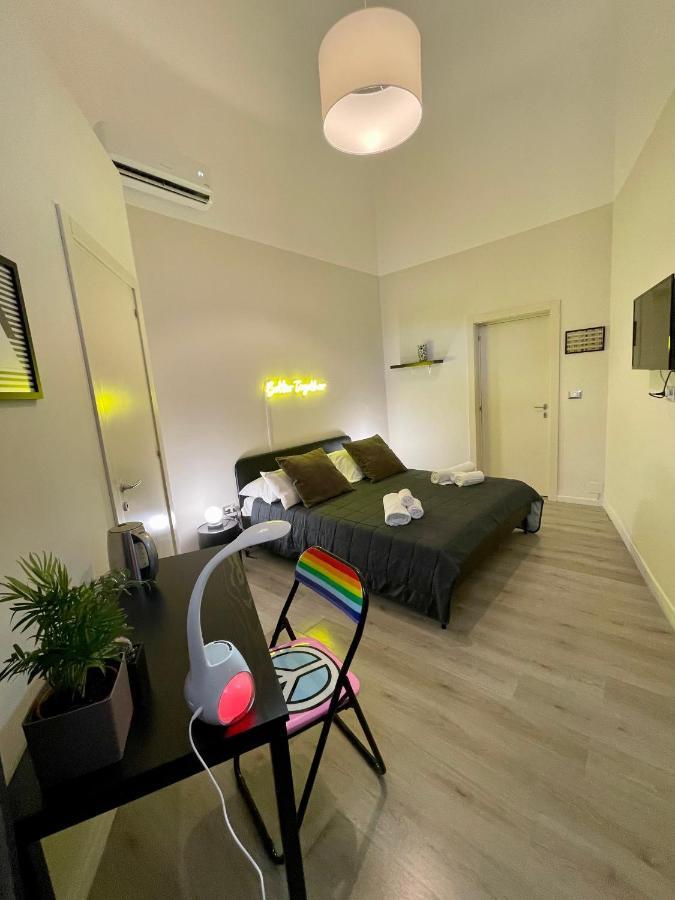 4 Balconi Rooms Paladini B&B E Appartamenti Lecce Eksteriør billede