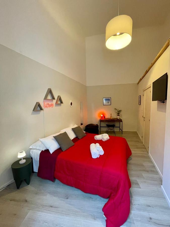 4 Balconi Rooms Paladini B&B E Appartamenti Lecce Eksteriør billede