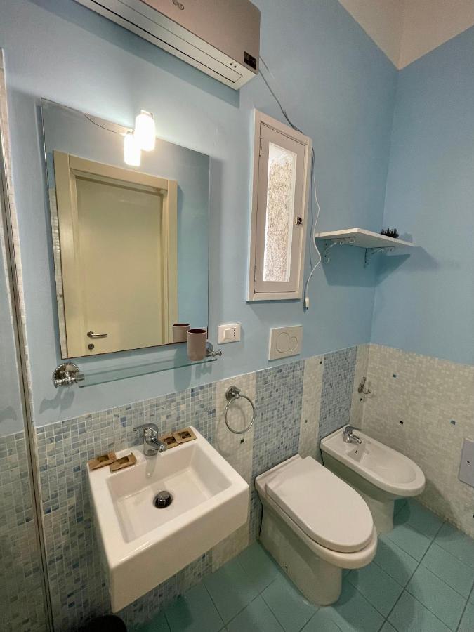 4 Balconi Rooms Paladini B&B E Appartamenti Lecce Eksteriør billede