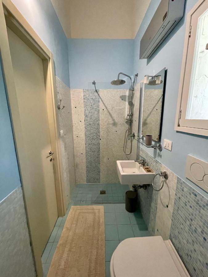 4 Balconi Rooms Paladini B&B E Appartamenti Lecce Eksteriør billede
