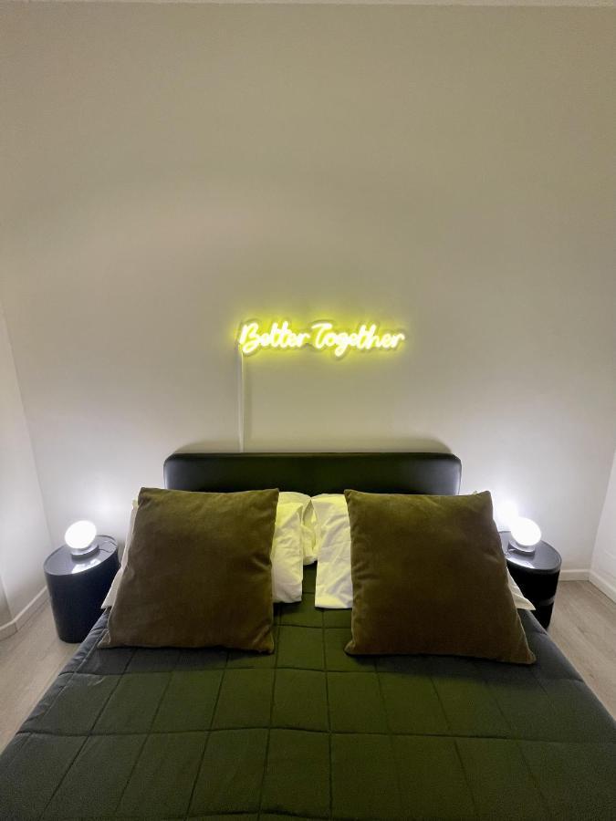 4 Balconi Rooms Paladini B&B E Appartamenti Lecce Eksteriør billede