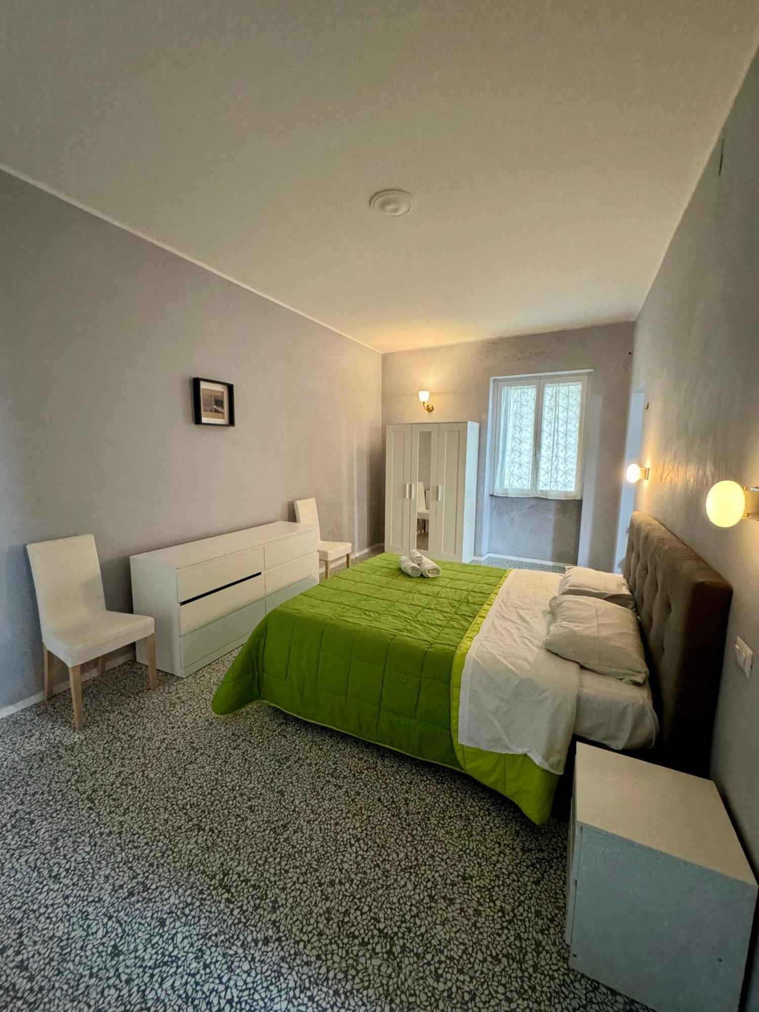 4 Balconi Rooms Paladini B&B E Appartamenti Lecce Eksteriør billede