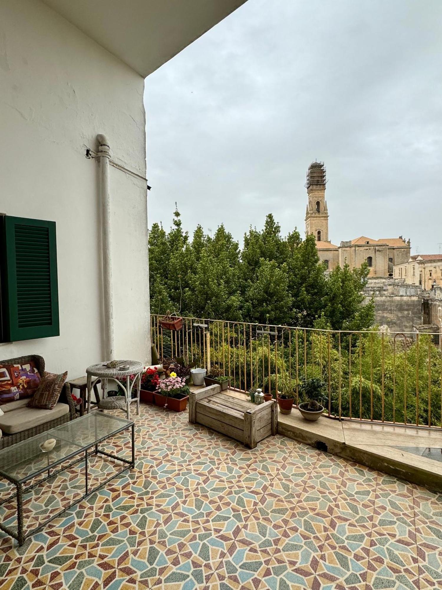 4 Balconi Rooms Paladini B&B E Appartamenti Lecce Eksteriør billede