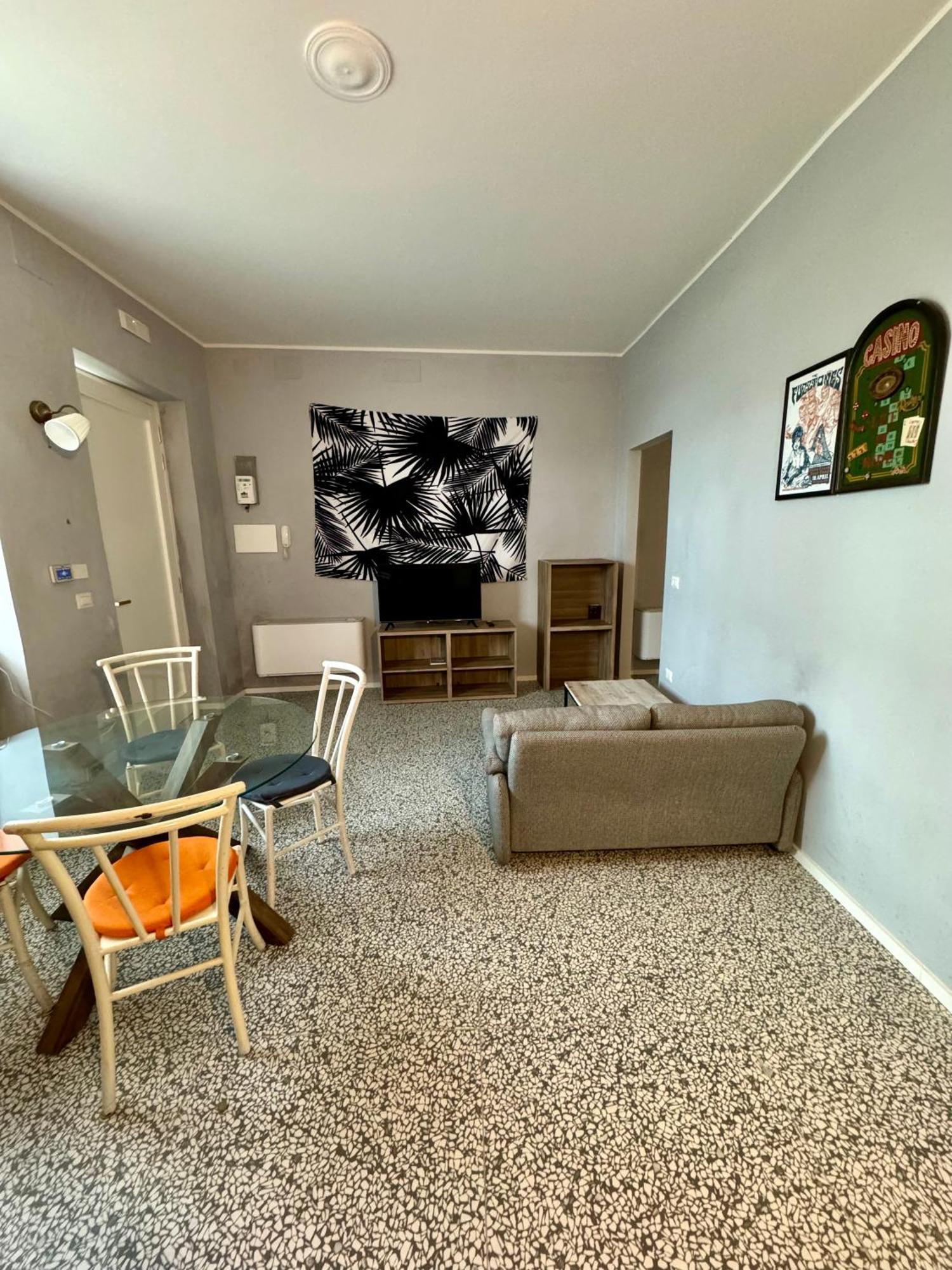 4 Balconi Rooms Paladini B&B E Appartamenti Lecce Eksteriør billede